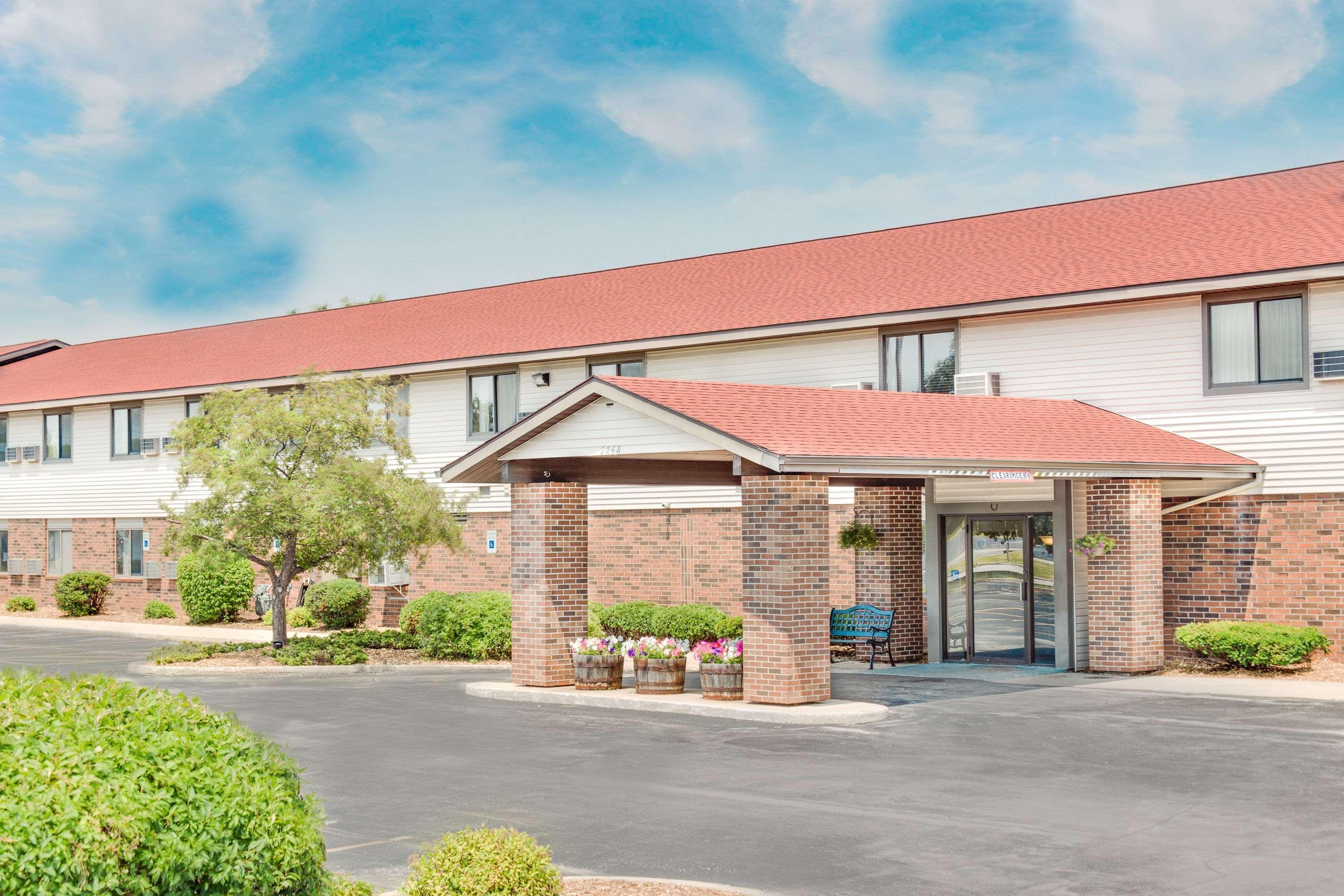 Super 8 By Wyndham Green Bay Near Stadium Exteriör bild